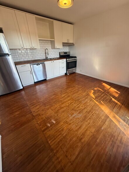 Building Photo - 3009 Grape St