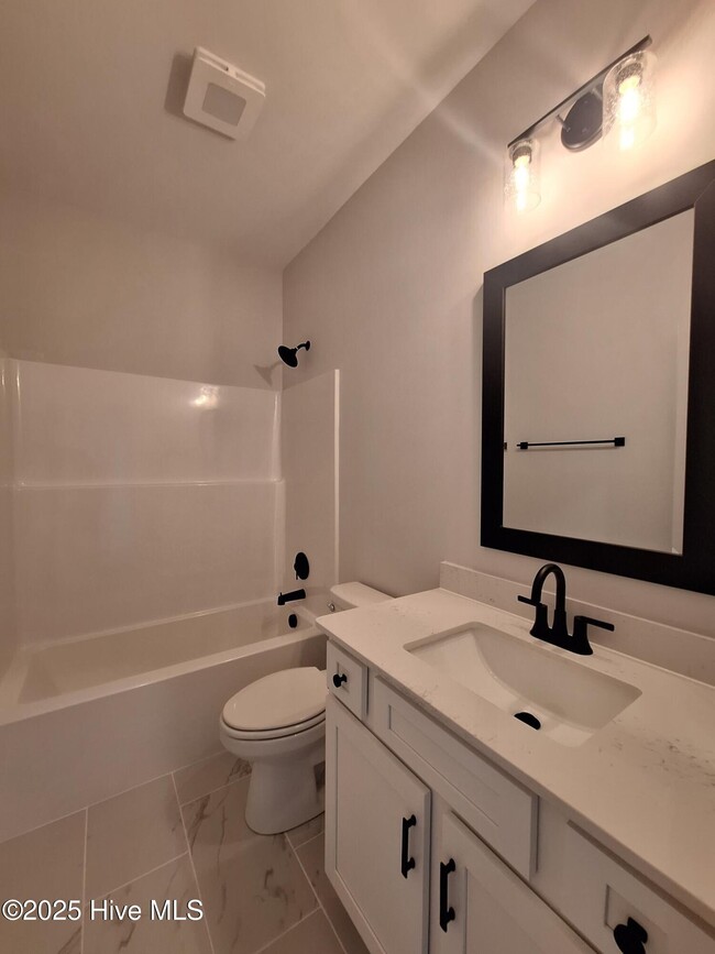 Building Photo - 4230 Laurel Rdg Dr