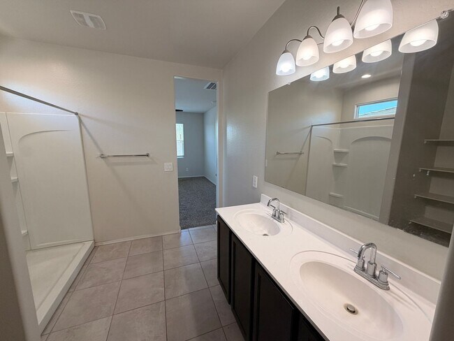 Building Photo - 18389 W Whispering Wind Dr