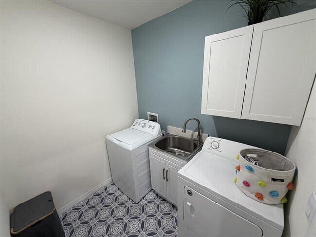 Building Photo - 750 Auburn Grv Ct