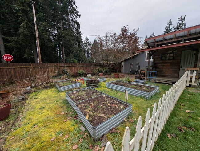 Building Photo - Livestock & Spring Garden Ready! 3 Bedroom Home for Rent in Port Orchard
