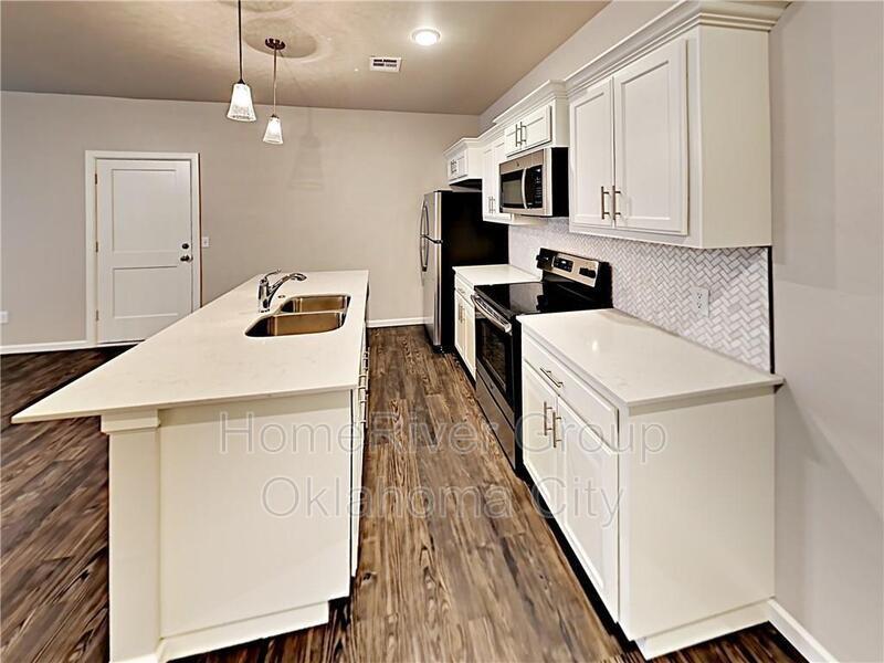 Building Photo - 422 Vail Cir