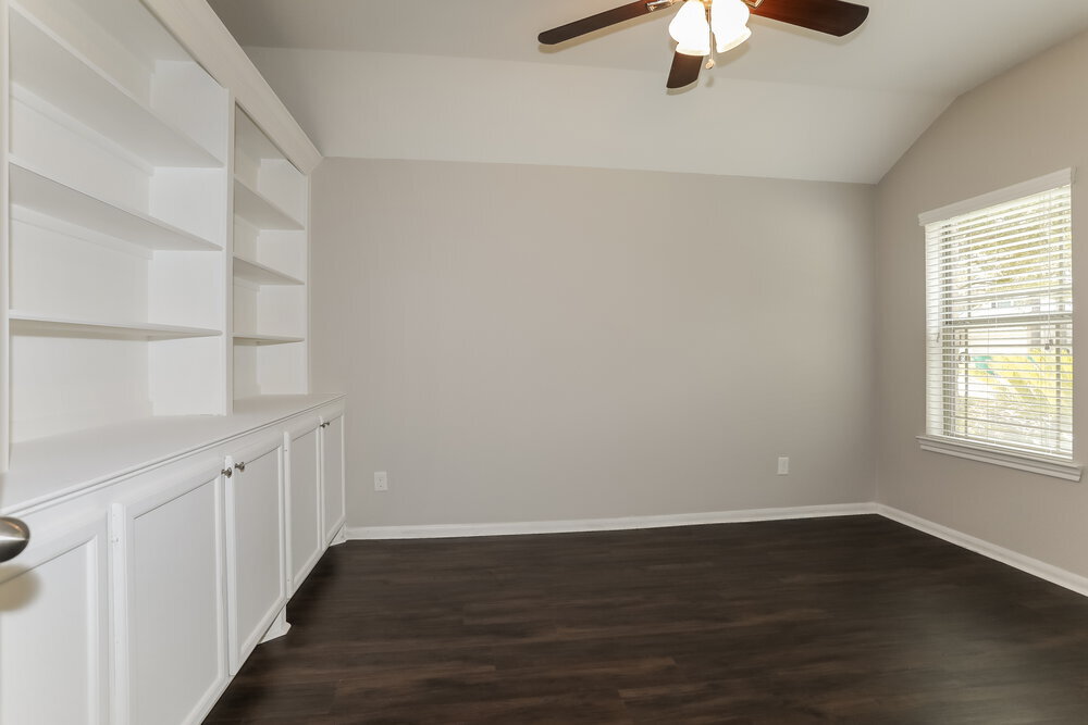 Building Photo - 961 Doire Dr