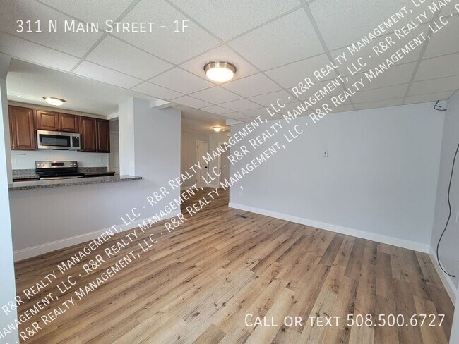 Building Photo - 311 N Main St
