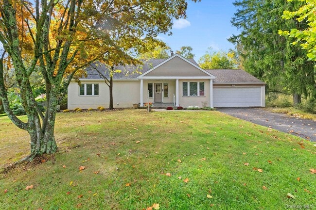Primary Photo - 19 Rockledge Rd