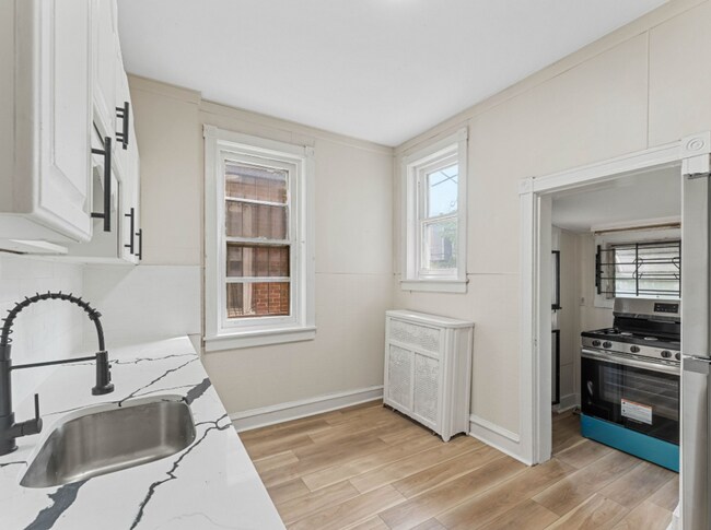 Building Photo - 6558 Limekiln Pike