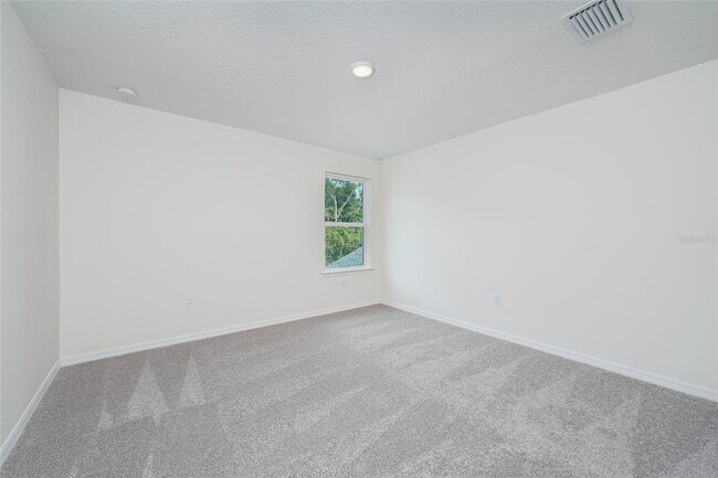 Building Photo - 4/3.5 with a loft in Longwood!
