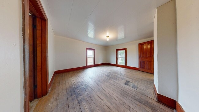 Building Photo - Country home in Willard!