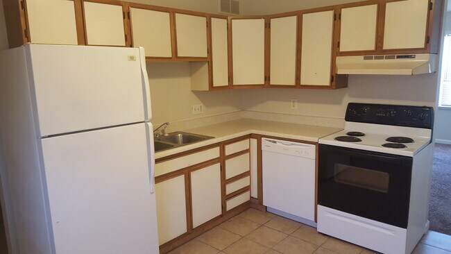 18835E WIGWAM DR KITCHEN - 18835 E Wigwam Dr