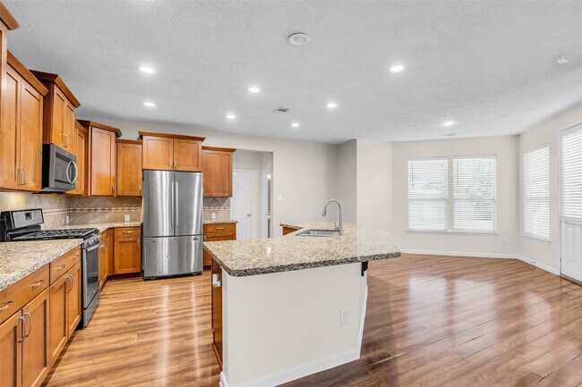 Building Photo - 6719 Path Way Ct