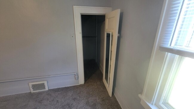 Building Photo - 20 N Willow St