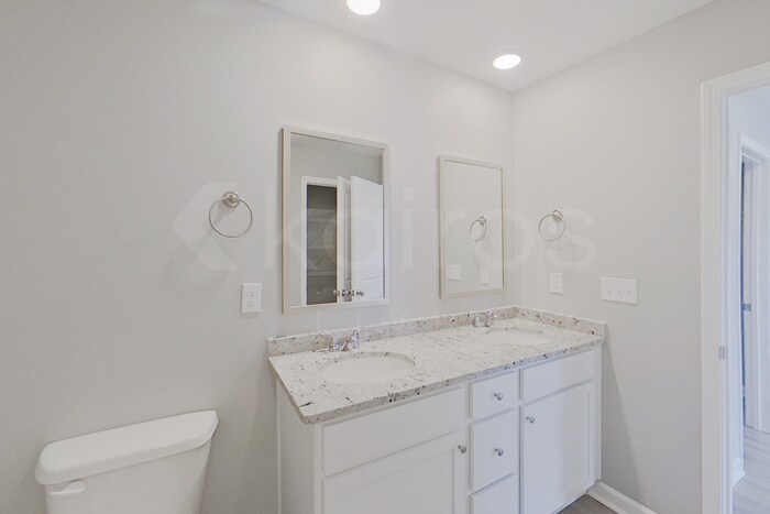 Building Photo - 656 June St