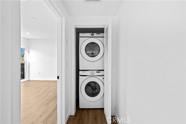 Building Photo - 1340 N Kingsley Dr