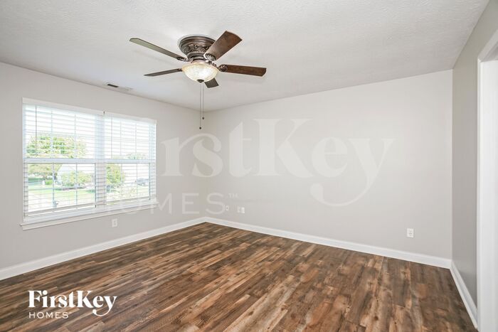 Building Photo - 1049 Arabian Way