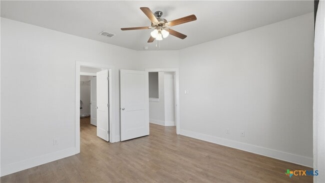 Building Photo - 223 Sapphire Dr