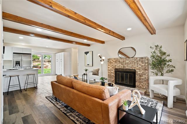 Building Photo - 5599 W Maplewood Pl