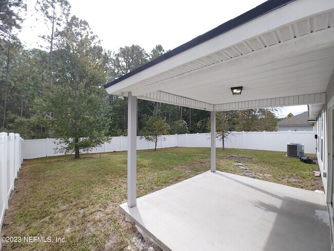 Building Photo - 208 Midway Park Dr