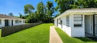 Building Photo - 7818 Oak Knoll Ln