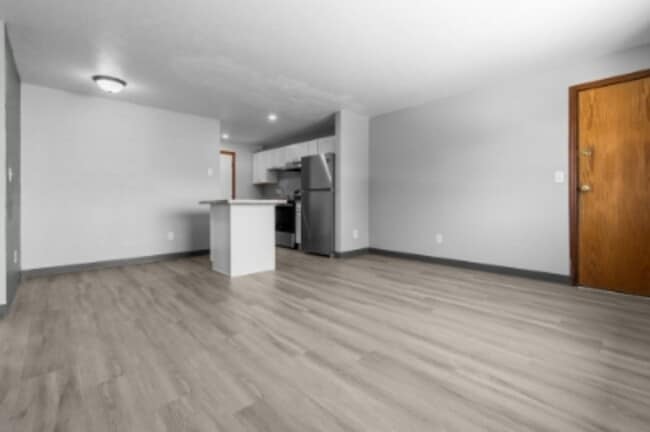 Building Photo - 1530 Moraine Terrace