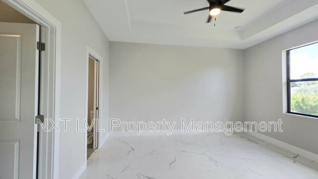 Building Photo - 702 Hightower Ave S