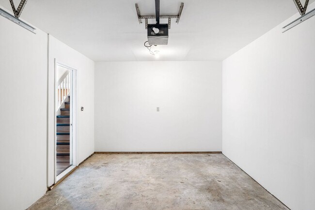 Building Photo - 3515-3517 Prescott Dr.