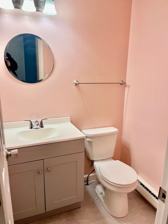 Building Photo - 8430 Fathom Dr