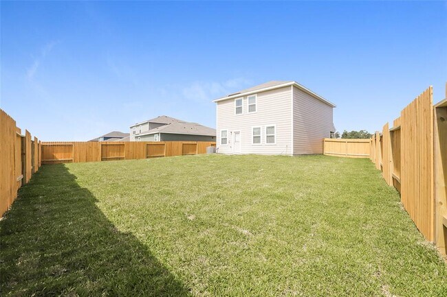 Building Photo - 25229 Dickens Dr