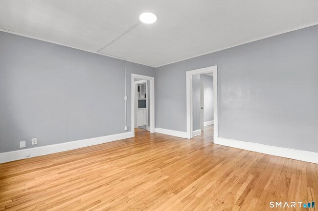 Building Photo - 38 Beacon St