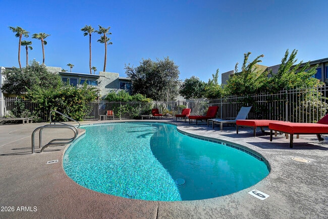 Building Photo - 4610 N 68th St