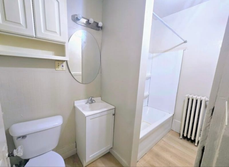 Building Photo - 2506 Dupont Ave N