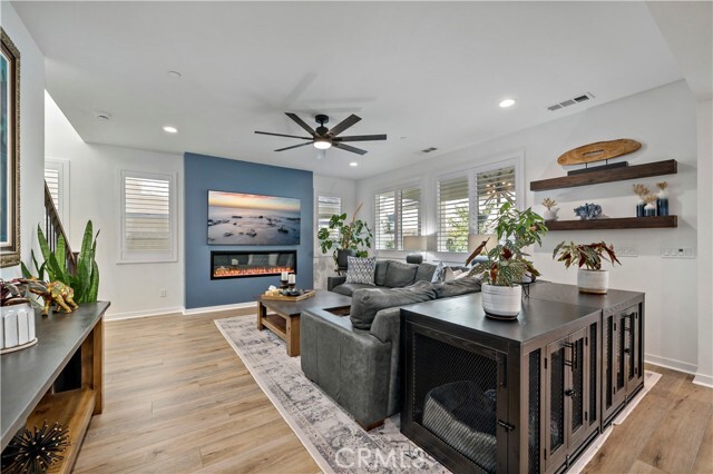 Building Photo - 32230 Penstemon Wy