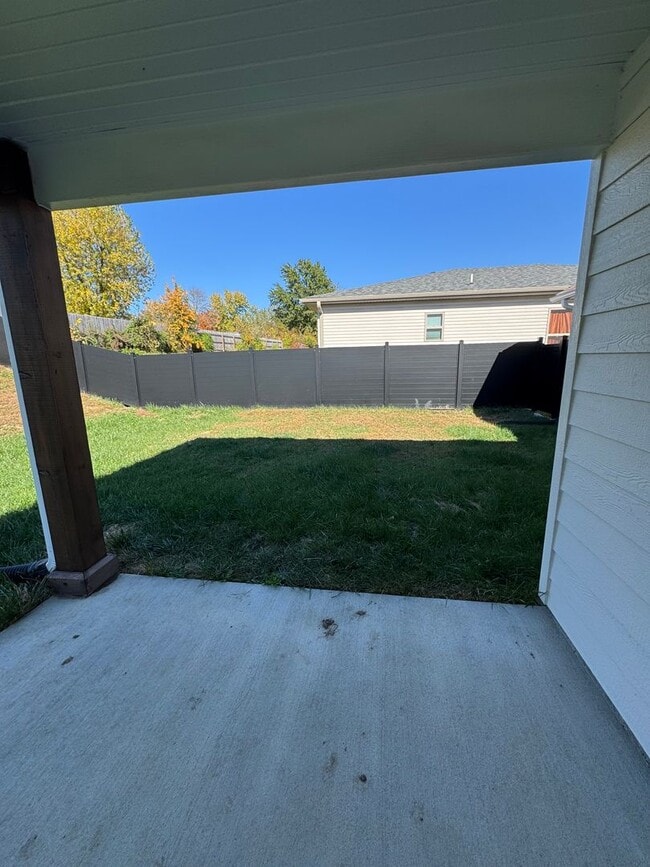 Building Photo - 3 bedroom 2 bath house