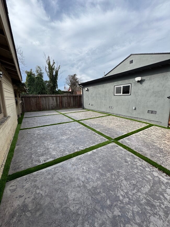 Building Photo - 4201 Porter St