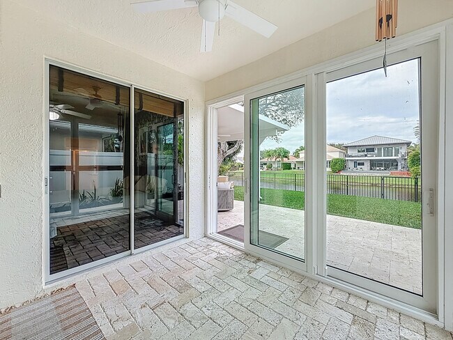 Building Photo - 1143 Canoe Point