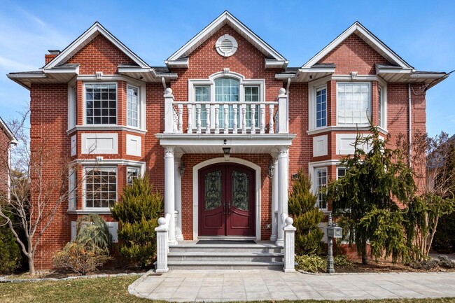 Primary Photo - 45 Nassau Rd