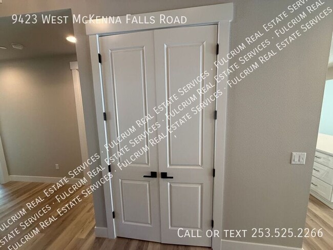 Building Photo - 9423 McKenna Falls Rd W