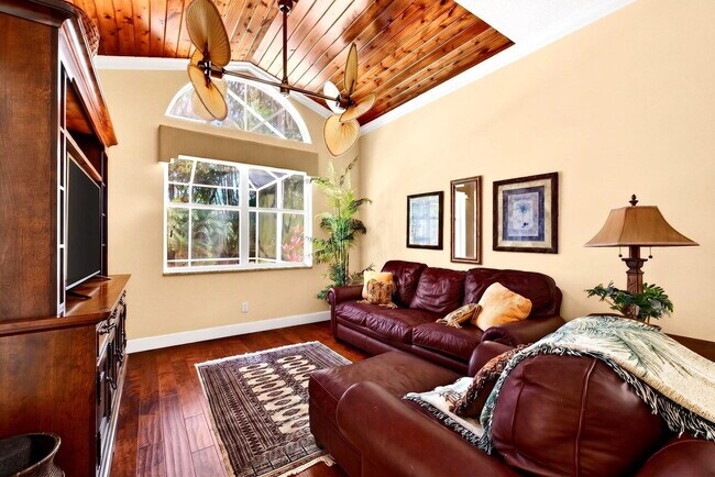 Building Photo - 6483 Wild Olive Ln