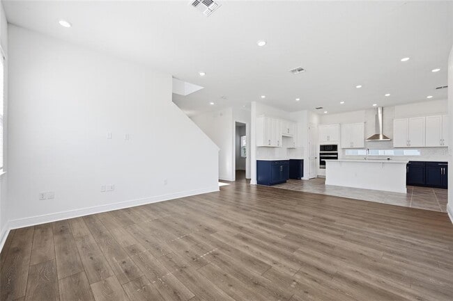 Building Photo - 10085 Ballast Dr