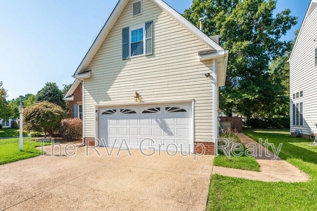 Building Photo - 10528 Runnymeade Dr