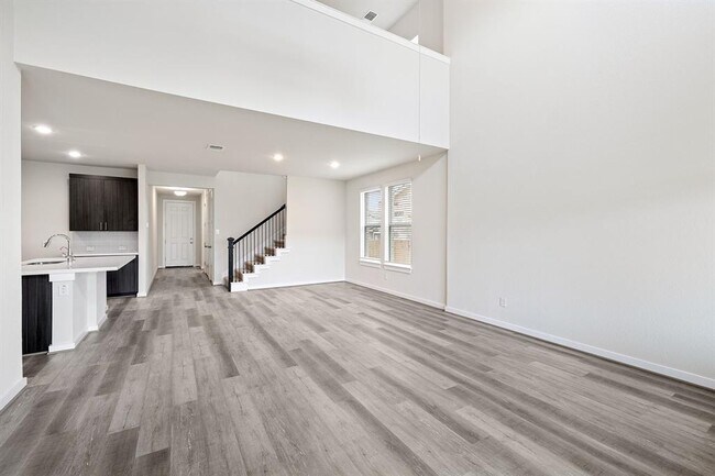 Building Photo - 112 Alicante Ln