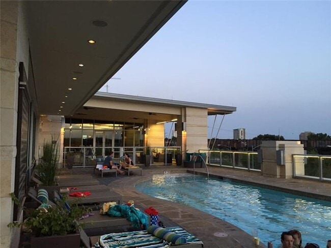 Primary Photo - 112 Sandra Muraida Way