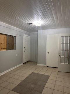 Building Photo - 5042 Ventura Ln