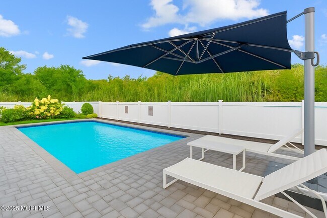 Building Photo - 382 Western Ave