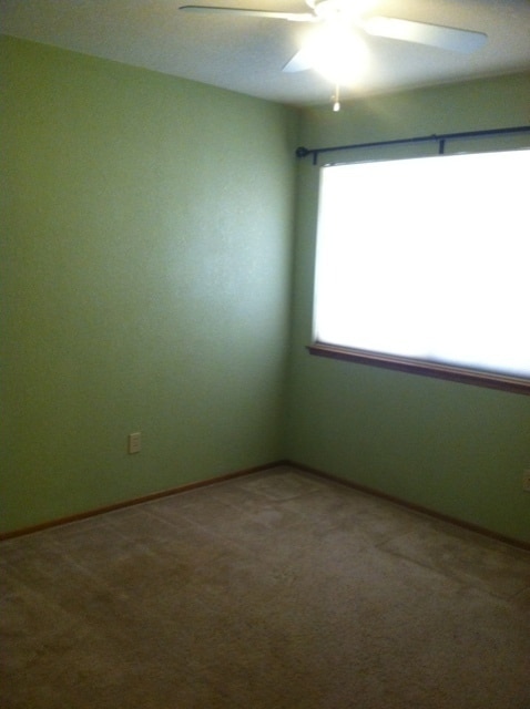 Building Photo - 3 BEDROOM VICTORVILLE HOME ON SPACIOUS LOT IN VICTORVILLE