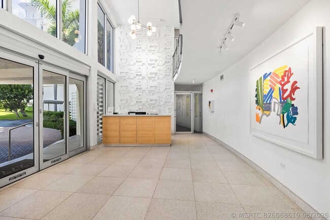 Building Photo - 2774 S Ocean Blvd