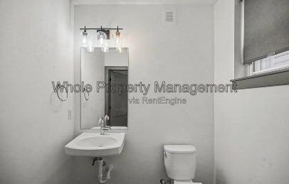 Building Photo - 3511 S Marion St
