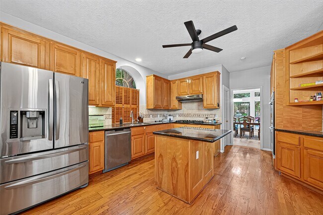 Building Photo - 602 Johnson Ln