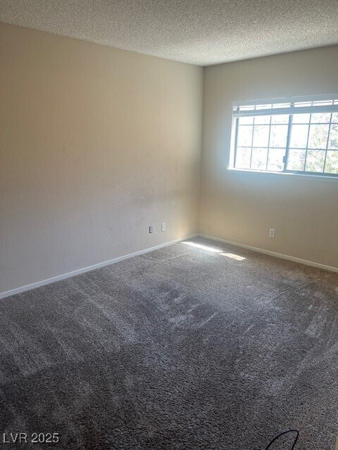 Building Photo - 4340 Sanderling Cir