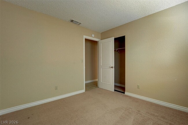 Building Photo - 2302 Fairbourne Way