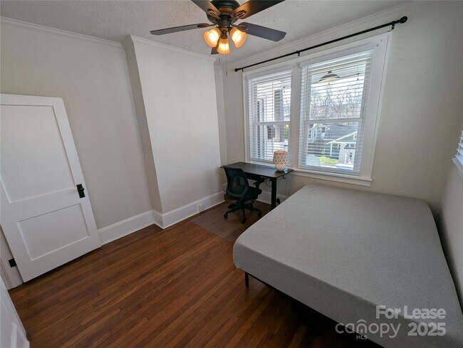 Building Photo - 28 Woodrow Ave